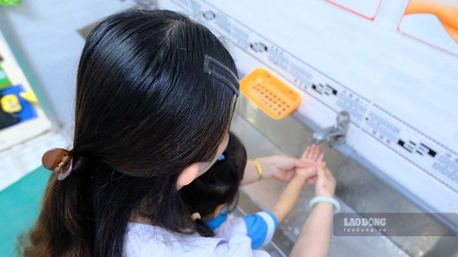 Según datos anteriores y posteriores a la reorganización, el número total de instituciones educativas públicas disminuyó de 45. 390 a 39. 581 instituciones. Foto: My Ly