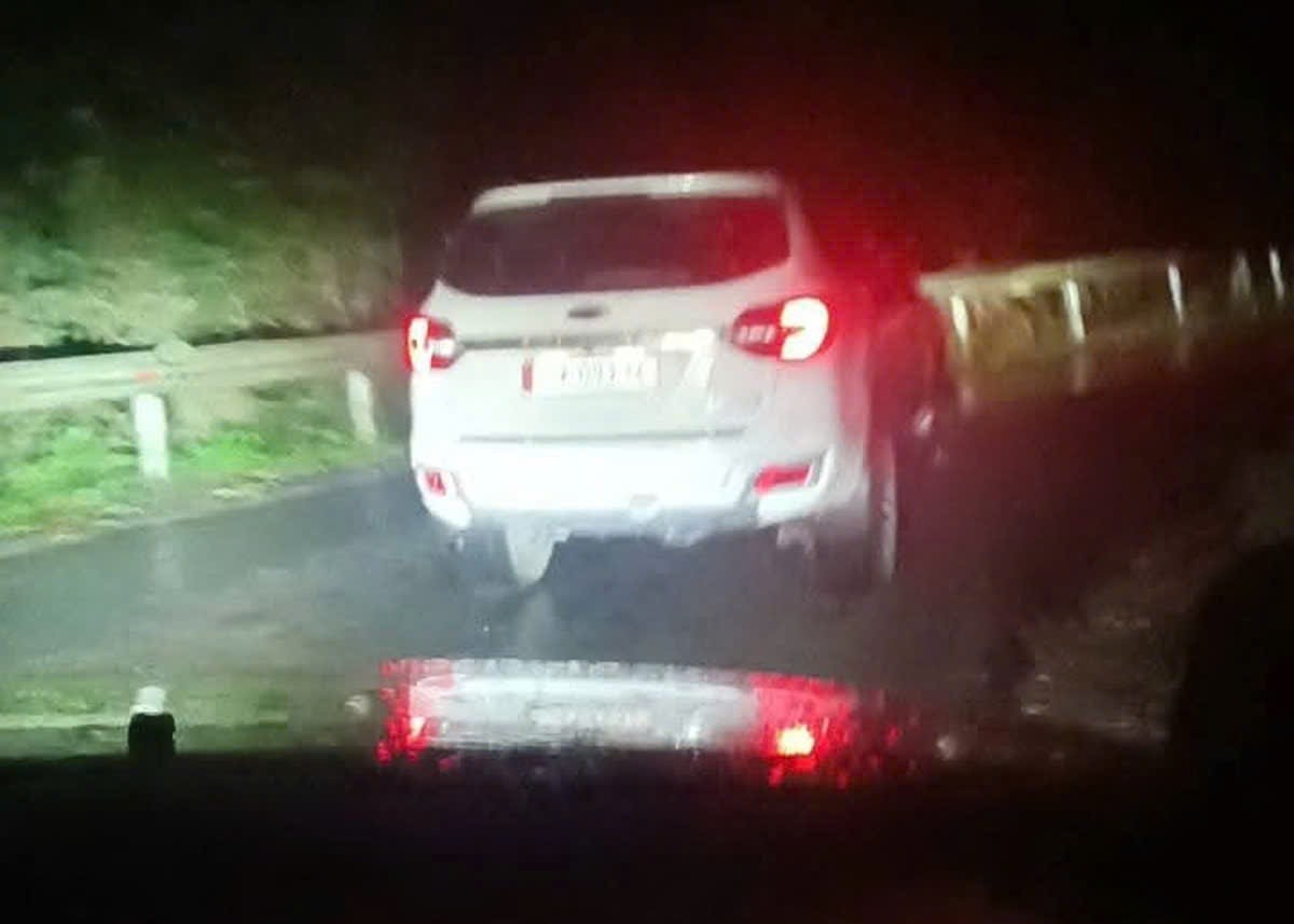 Police verify information that the 7-seater car did not give way to the ambulance. Photo: Provided by the ambulance driver
