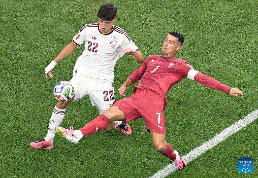 Pau Cubarsi marks Cristiano Ronaldo at the 2026 World Cup. Photo: Xinhua