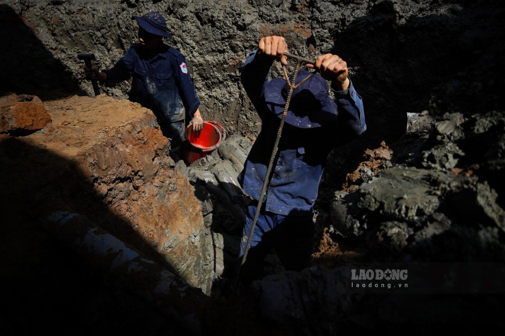 Theo lời nhân chứng là Nguyễn Quật Khởi (sinh năm 1958, ấp Trường Thọ, xã Trường Long Tây), các liệt sĩ thuộc Trung đoàn 10 - Sông Hương, hy sinh vào khoảng tháng 3 đến tháng 4 (âm lịch) năm 1973 khi phối hợp cùng Tiểu đoàn Tây Đô tham gia trận đánh Cái Túc.