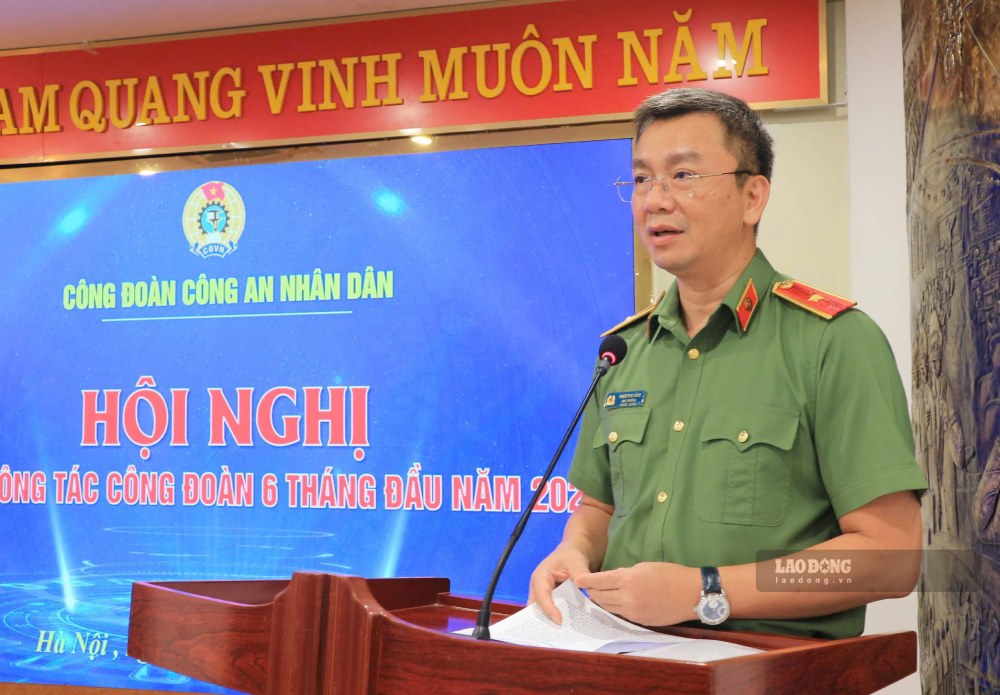 Major General Pham Kim Dinh - Director of the Department of Political Work (Ministry of Public Security) - attends the preliminary conference on trade union work in the first 6 months of 2026 of the People's Public Security Trade Union. Photo: Quynh Chi