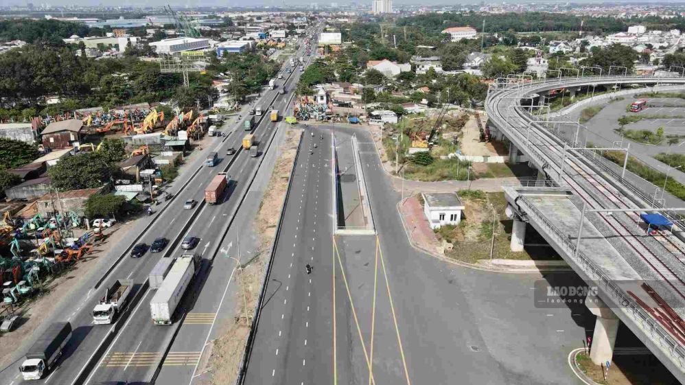 Metro số 1 hiện đã được chừa sẵn nhánh kết nối để kéo dài về sân bay Long Thành. Ảnh: Anh Tú