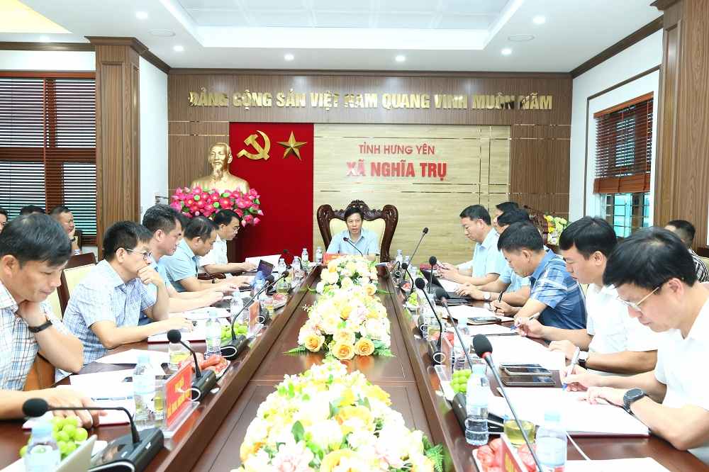Vice Chairman of the Provincial People's Committee requests acceleration of site clearance for 3 traffic projects. Photo: Hung Yen Provincial e-Portal
