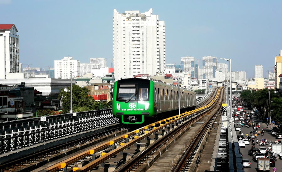 The urban railway (metro) changes the appearance of infrastructure and gradually shapes the travel habits and traffic culture of the people of the Capital. Photo: Hanoi Metro