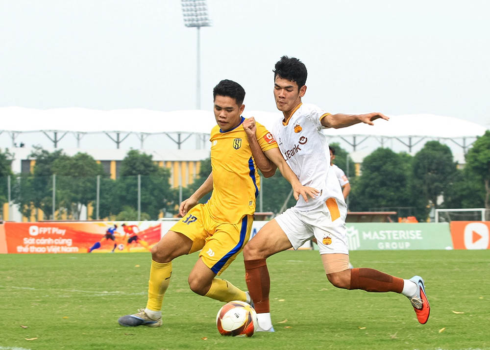 U21 Song Lam Nghe An won 1 point against U21 Hoang Anh Gia Lai to officially participate in the quarter-finals of the 2026 National U21 Championship. Photo: VFF