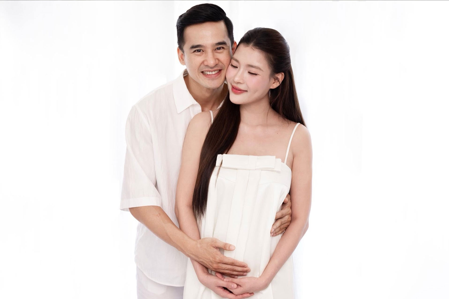 Image of actress Luong The Thanh and Thuy Diem. Photo: NVCC