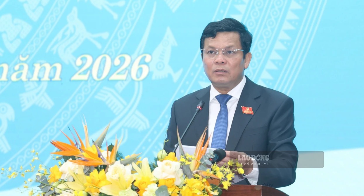 Mr. Nguyen Duc Tuy - Chairman of Quang Ngai Provincial People's Council delivered the opening speech of the session. Photo: Dong Giang