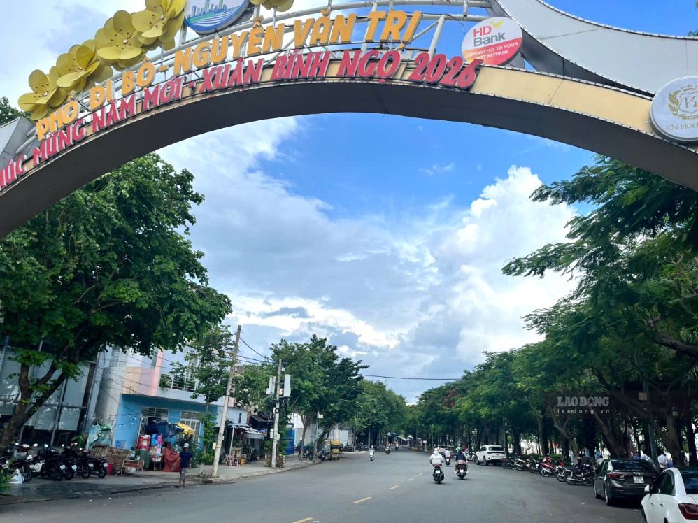 Đường Nguyễn Văn Trị, phường Trấn Biên nằm ven sông Đồng Nai. Ảnh: Hà Anh Chiến