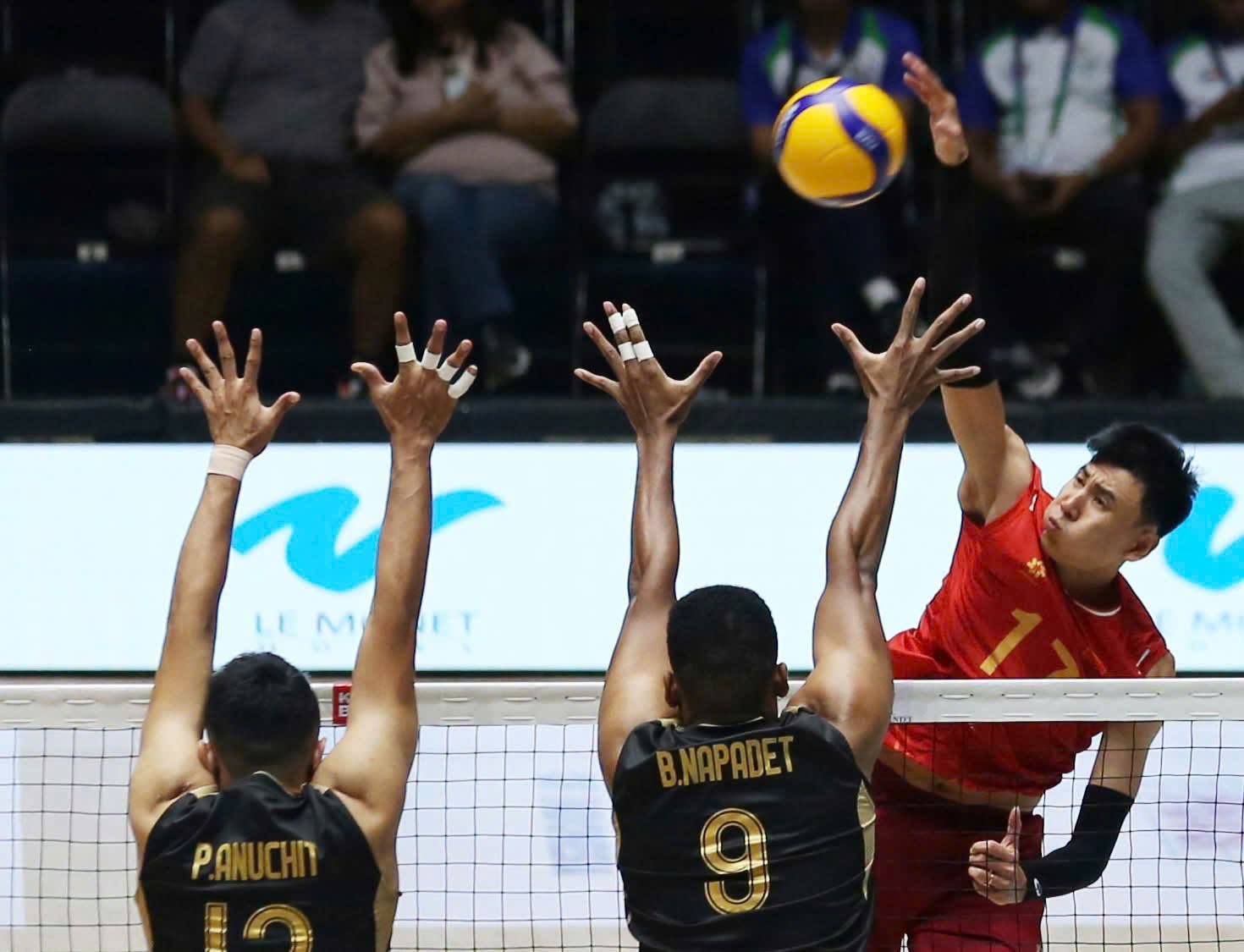 Vietnam men's volleyball team meets Myanmar in SEA V.League 2026. Photo: VFV