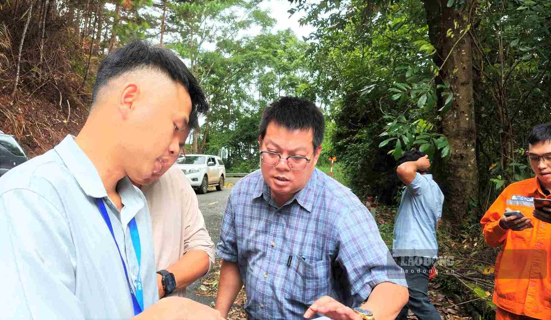 Functional agencies survey wave hollow areas in Son Dien commune. Photo: Duc Nhuan