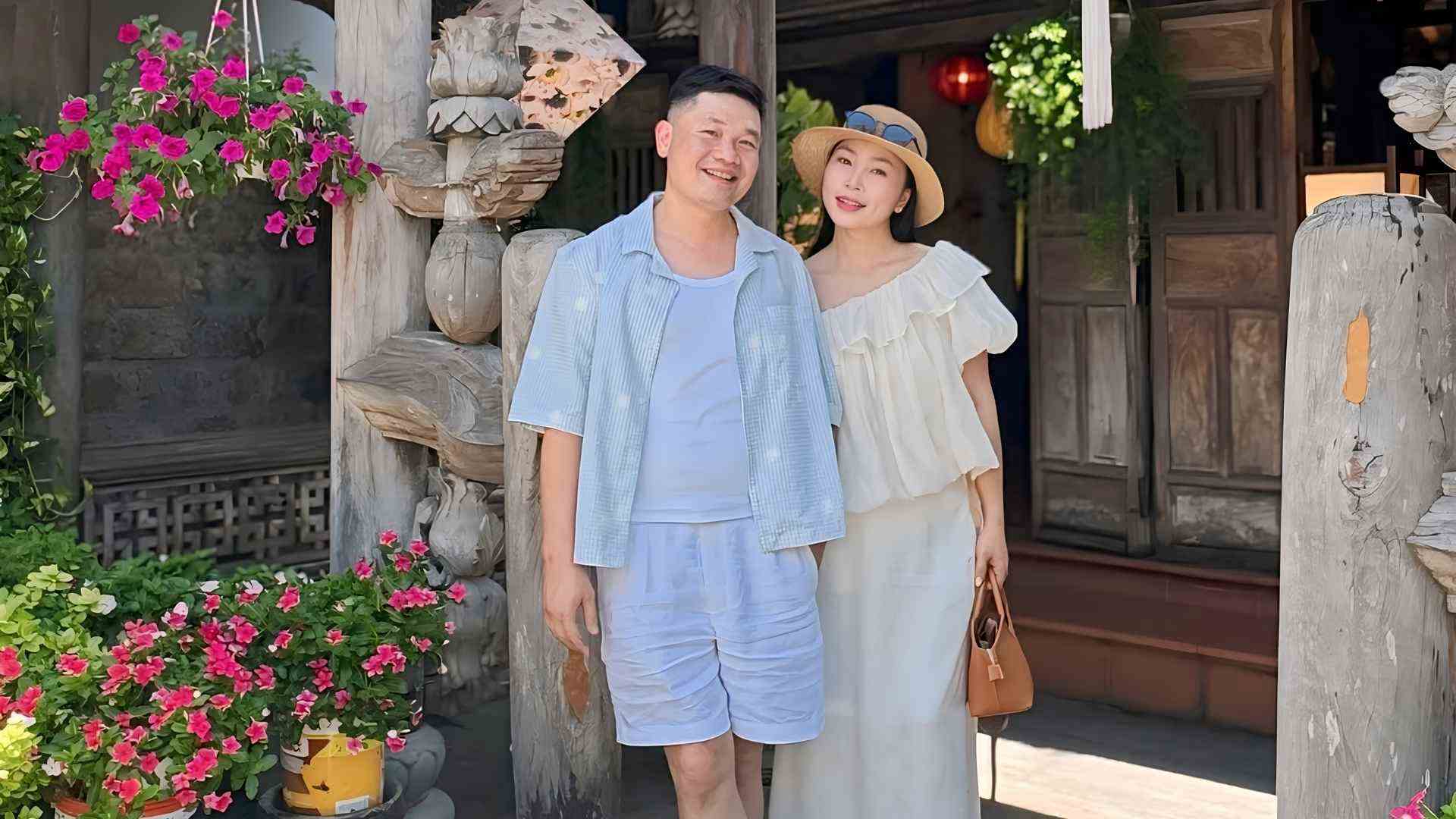 Actor Cuong Ca and his family enjoy a vacation, keeping happy moments with loved ones. Photo: Character provided