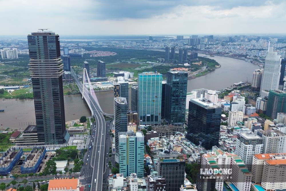 Many segments in the real estate market are adjusting selling prices. Photo: Anh Tu