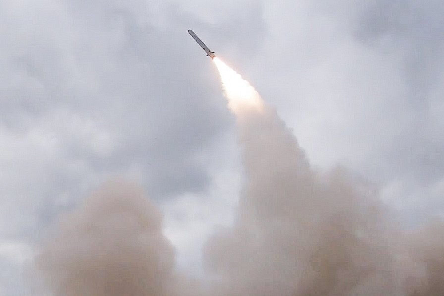 Russia uses long-range precision weapons launched from the air in attacks targeting port infrastructure in Ukraine. Photo: TASS.