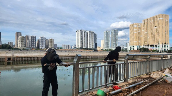 Hà Nội đẩy nhanh tiến độ hồ điều hòa Đồng Bông. Ảnh: Minh Hạnh 