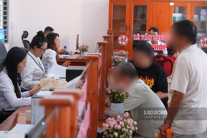 La información relacionada con las regulaciones sobre el reembolso de subsidios según el Decreto No. 154/2025 ha recibido la atención de los lectores. Foto: Phong Linh