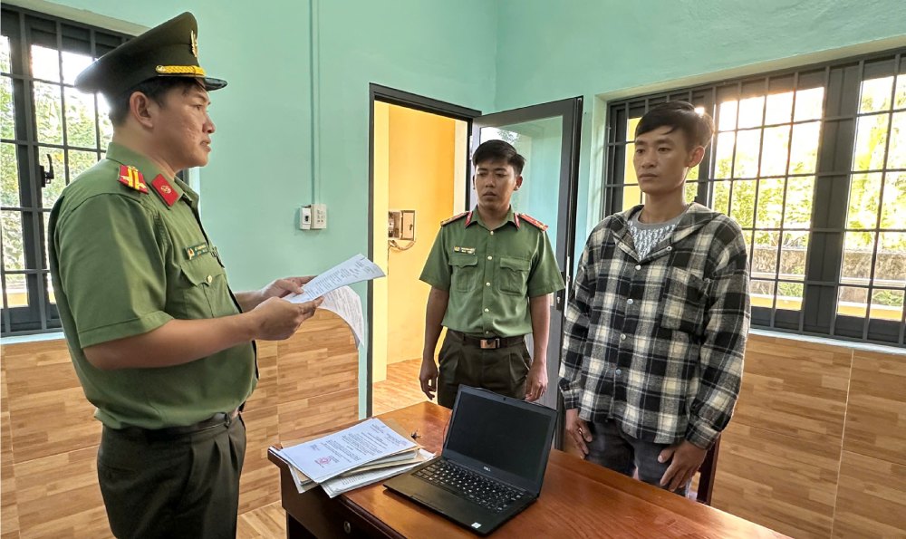 Ngô Bình Đẳng bị khởi tố về hành vi “Tổ chức cho người khác xuất cảnh trái phép”. Ảnh: Công an cung cấp