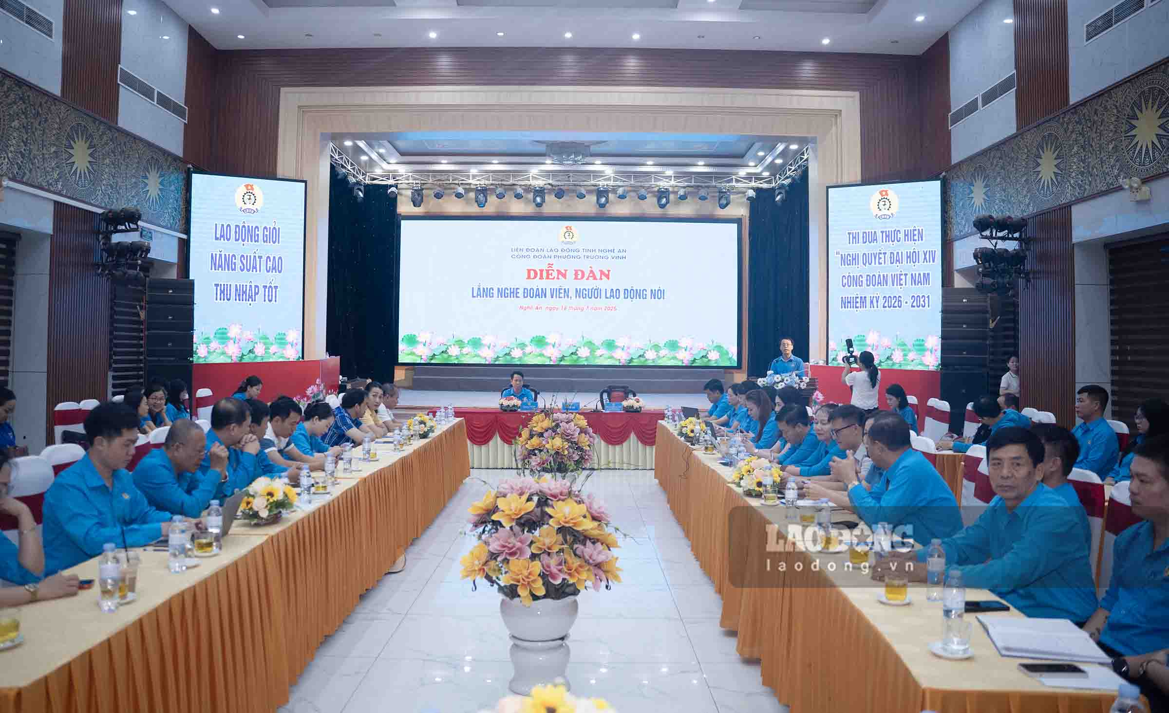 Overview of the forum "Listening to union members and workers speak". Photo: Duy Chuong