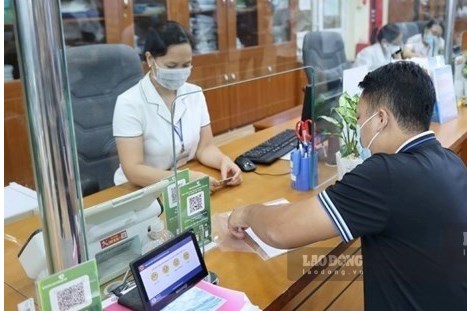 인력 감축으로 퇴직한 젊은 촌장은 여전히 일부 보조금을 받습니다. 사진: 하이 응우옌