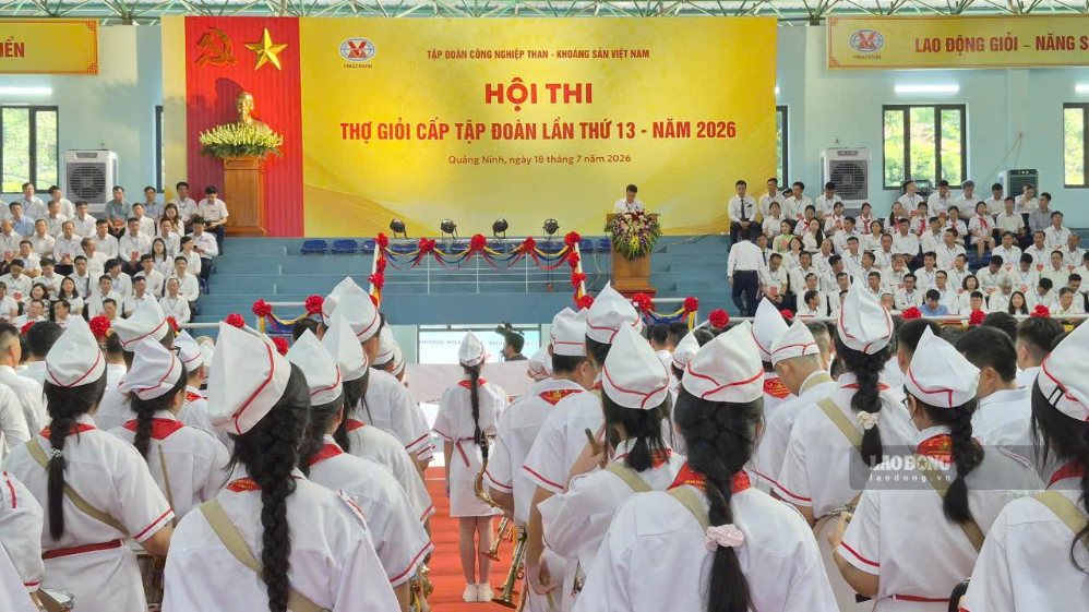 Opening of the 13th Group-level Skilled Worker Contest of TKV. Photo: Nguyen Hung