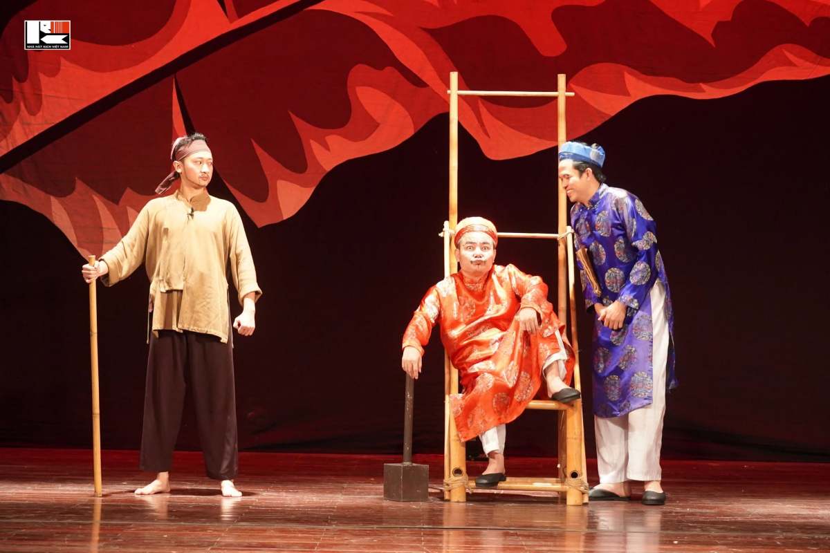 Images from a performance at the Vietnam Drama Theater. Photo: Vietnam Drama Theater
