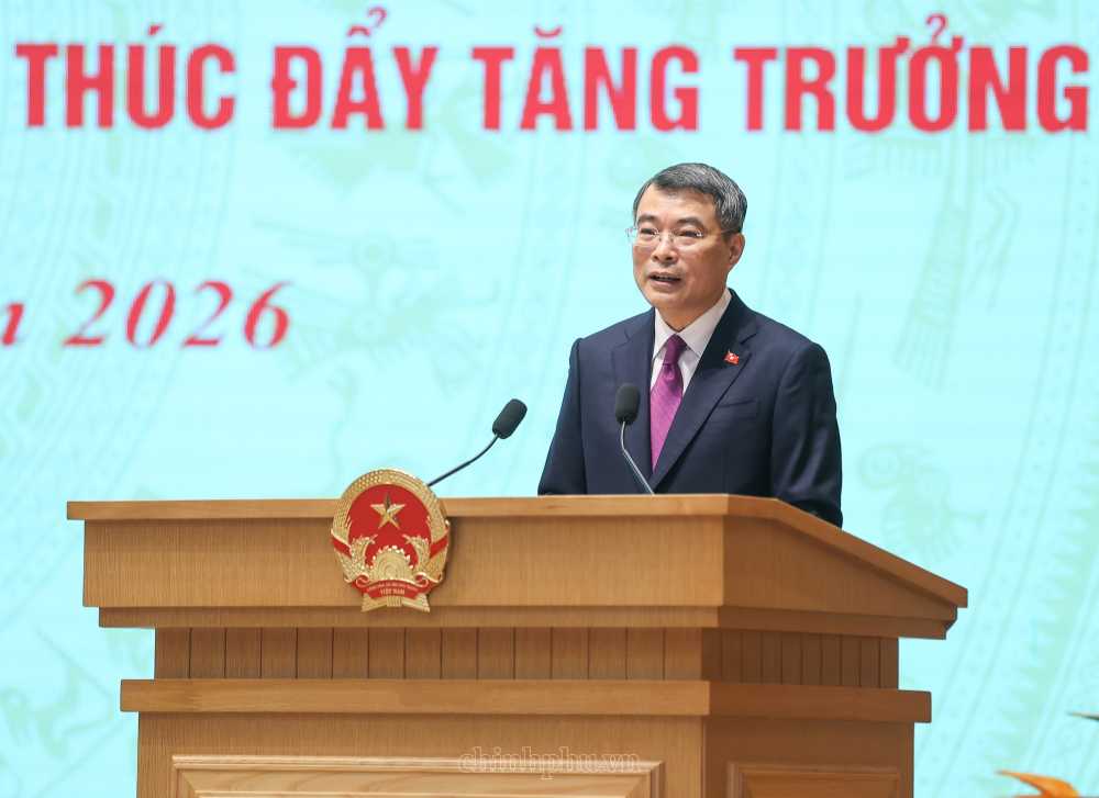 Politburo Member, Prime Minister Le Minh Hung said that some official positions will be arranged, arranged, and replaced according to work results. Photo: VGP