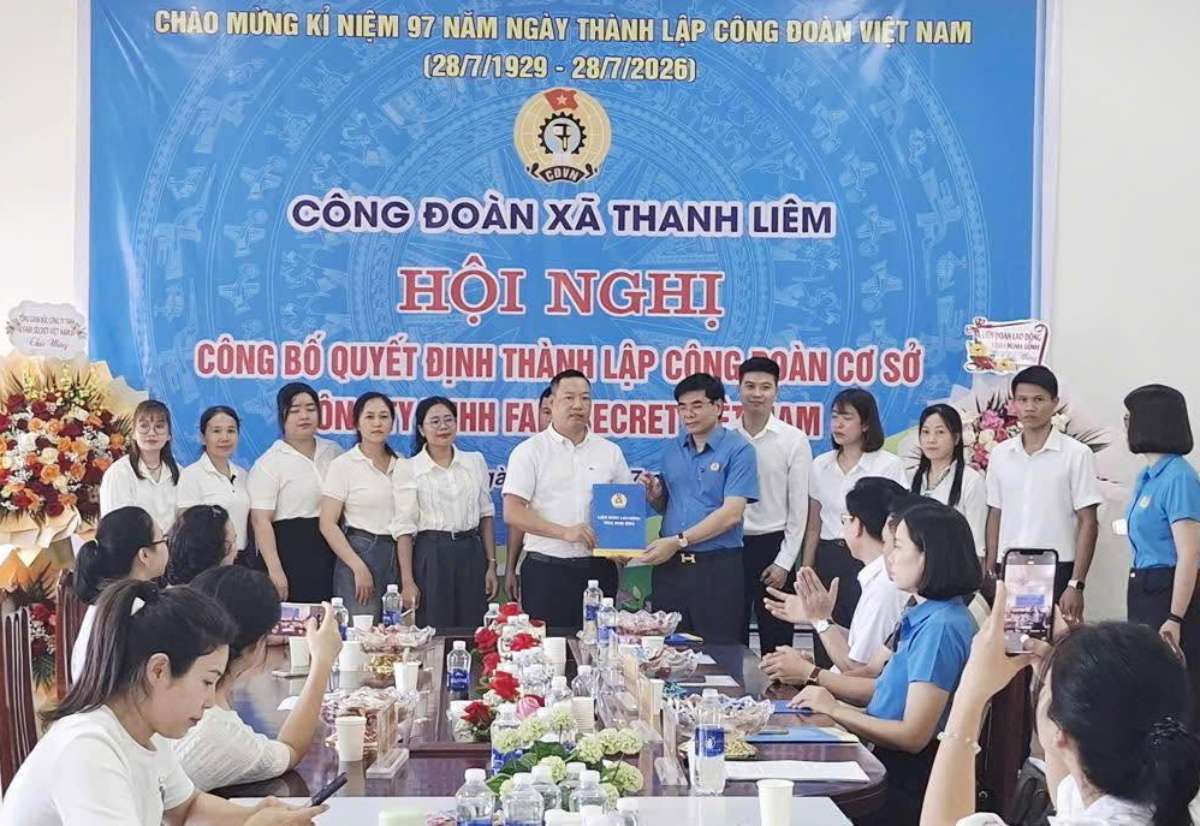 Establishment of the Grassroots Trade Union (CĐCS) of Fabi Secret Vietnam Co., Ltd. (Ninh Binh province). Photo: Ninh Binh Trade Union