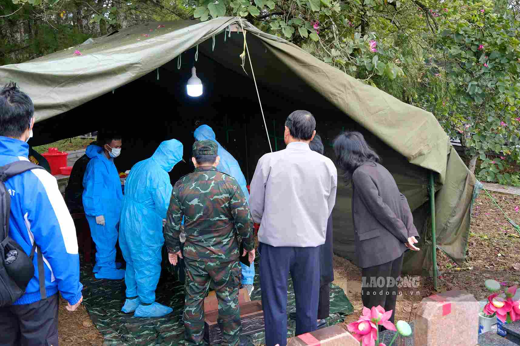 Lam Dong province strives to complete the collection and sampling of remains of unidentified martyrs at the cemeteries before November 15, 2020. Photo: Phuc Khanh