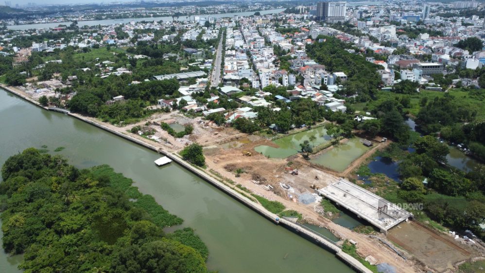 The Cai Riverside Road project in Dong Nai City has a route length of nearly 4.6km. Photo: Ha Anh Chien