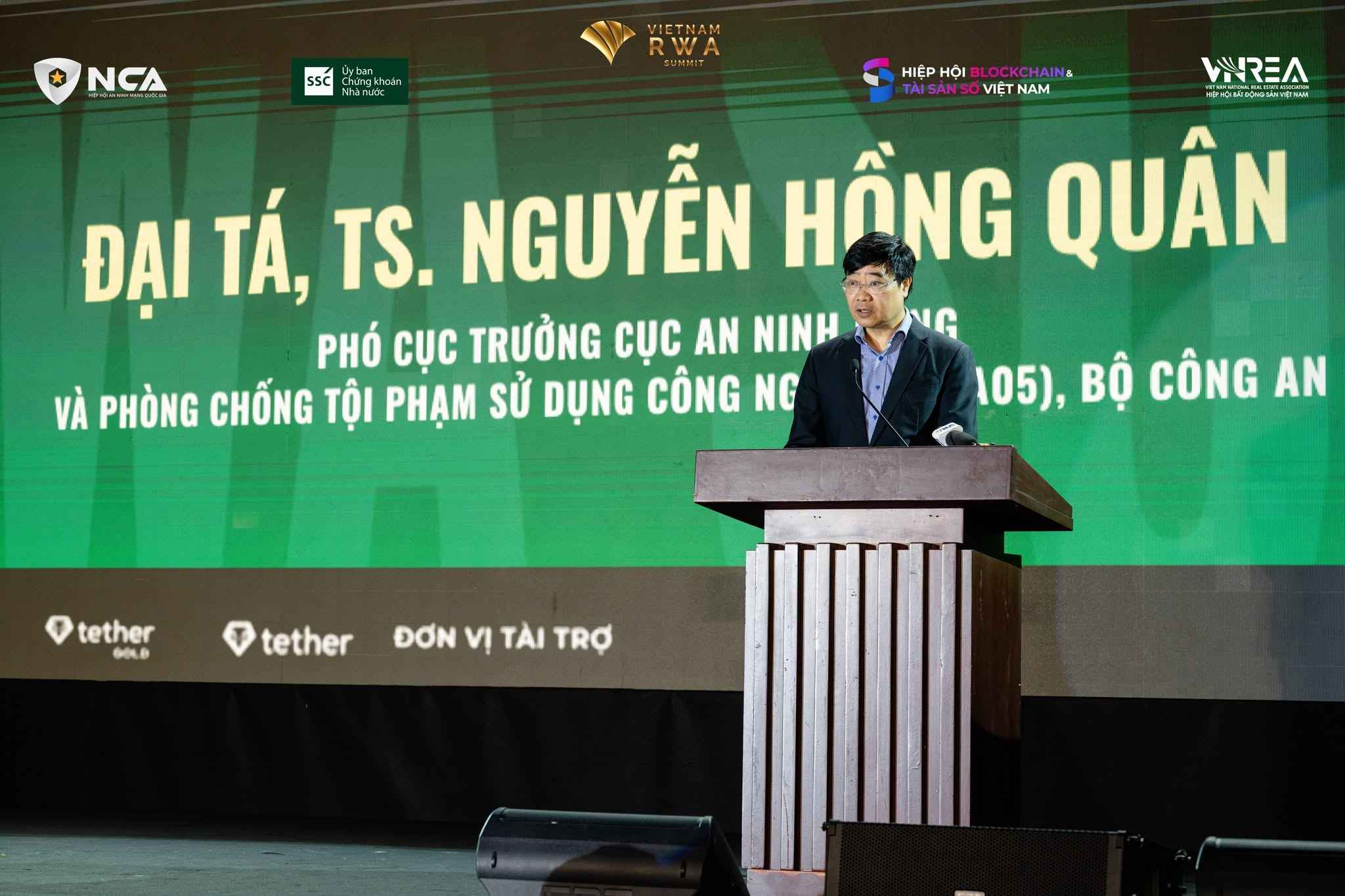 Đại tá Nguyễn Hồng Quân - Phó Cục trưởng Cục An ninh mạng và Phòng, chống tội phạm sử dụng công nghệ cao (A05) phát biểu tại sự kiện. Ảnh: BTC cung cấp
