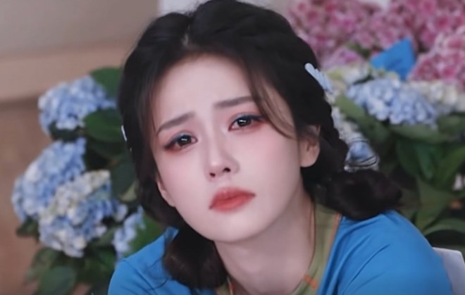 Bạch Lộc có động thái đầu tiên sau khi rời công ty cũ
