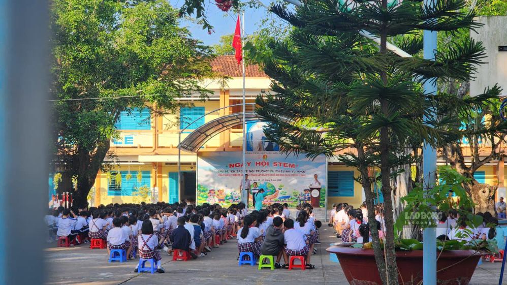 Prolonged low birth rates are posing many challenges to the population structure in Vinh Long. Photo: Hoang Loc