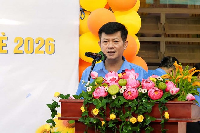 Ông Trần Lê Duy phát biểu tại chương trình tuyên truyền về quyền trẻ em, kỹ năng sống dành cho con đoàn viên, người lao động. Ảnh: Liên đoàn Lao động tỉnh Tây Ninh