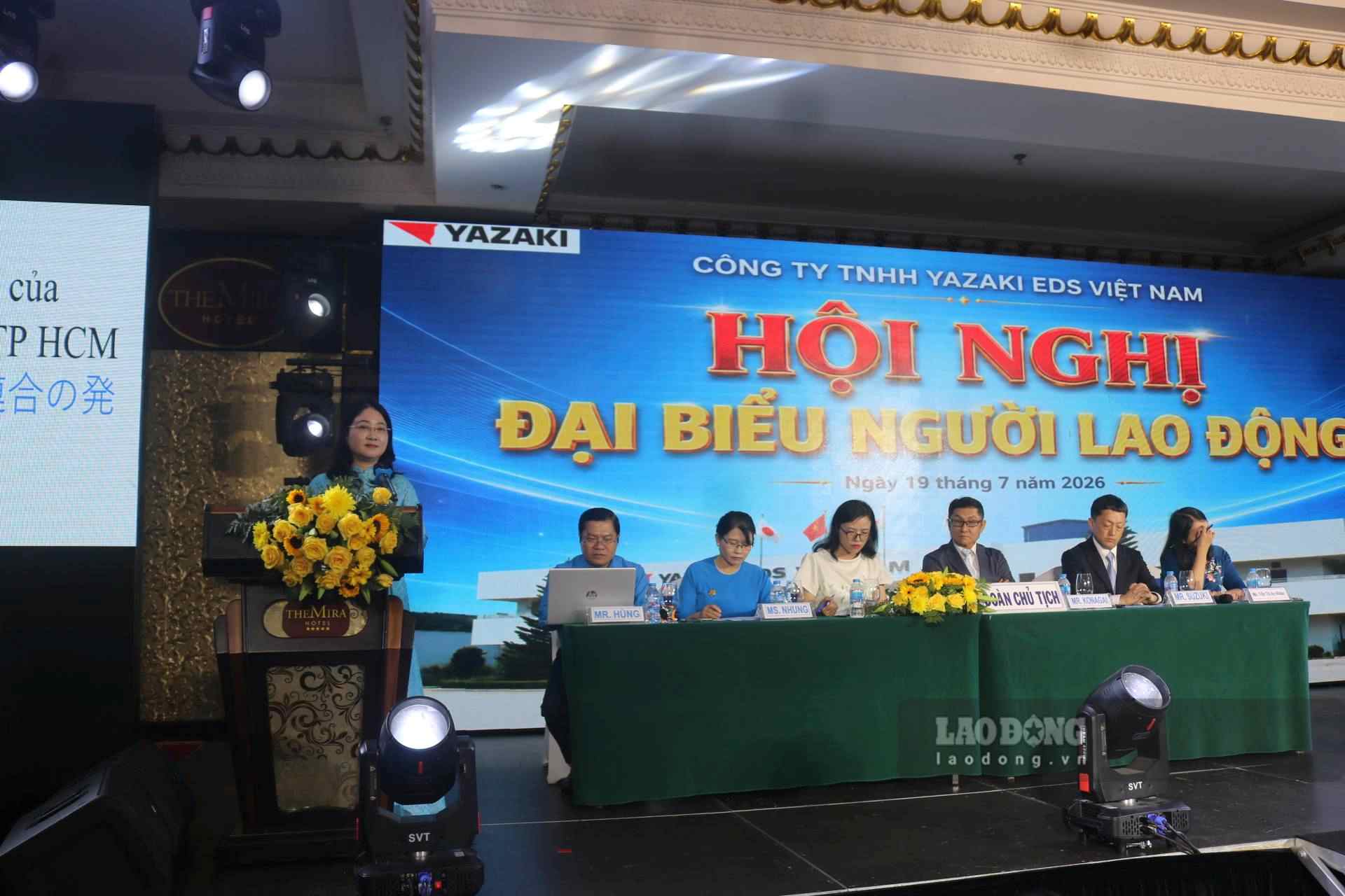 Bà Nguyễn Kim Loan - Phó Chủ tịch LĐLĐ TPHCM phát biểu tại hội nghị. Ảnh: Đình Trọng