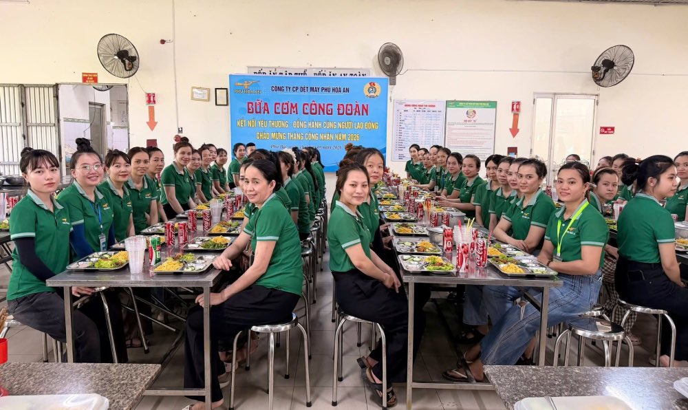 Grassroots Trade Unions directly under the Vietnam Textile and Garment Trade Union organize Trade Union Meals on the occasion of Workers' Month 2026. Photo: Vietnam Textile and Garment Trade Union