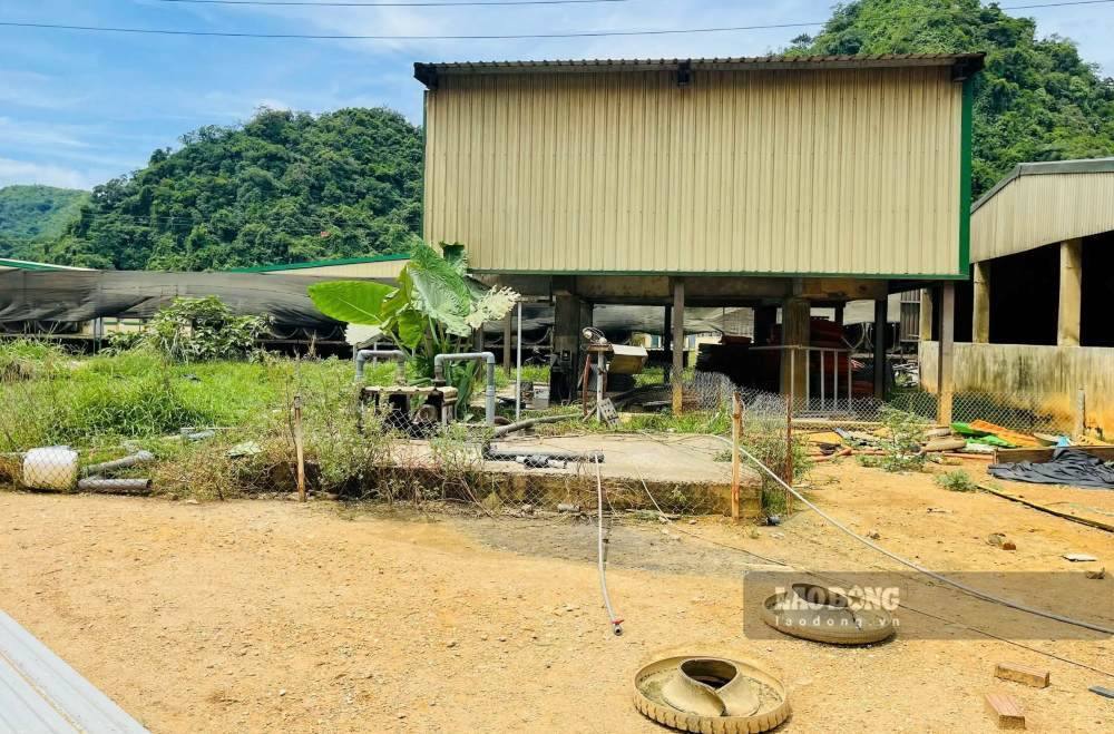 Hiện trường nơi xảy ra vu tai nạn khiến 5 người tử vong, 2 người bị thương. Ảnh: Minh Hoàng