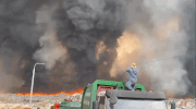 Large fire at a landfill in Nghe An, black smoke covers. Photo: Hai Loc Commune People's Committee