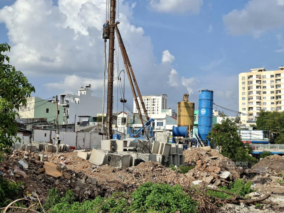 Đoạn rạch Cầu Sơn đang được cải tạo. Ảnh: Minh Quân