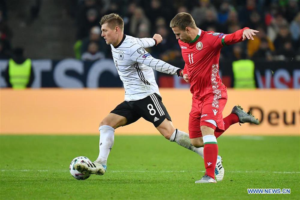 Former midfielder Toni Kroos (white shirt) attracts attention with a status on social media after Argentina's defeat. Photo: Xinhua
