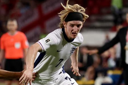 Player Anthony Gordon of the England team. Photo: Xinhua