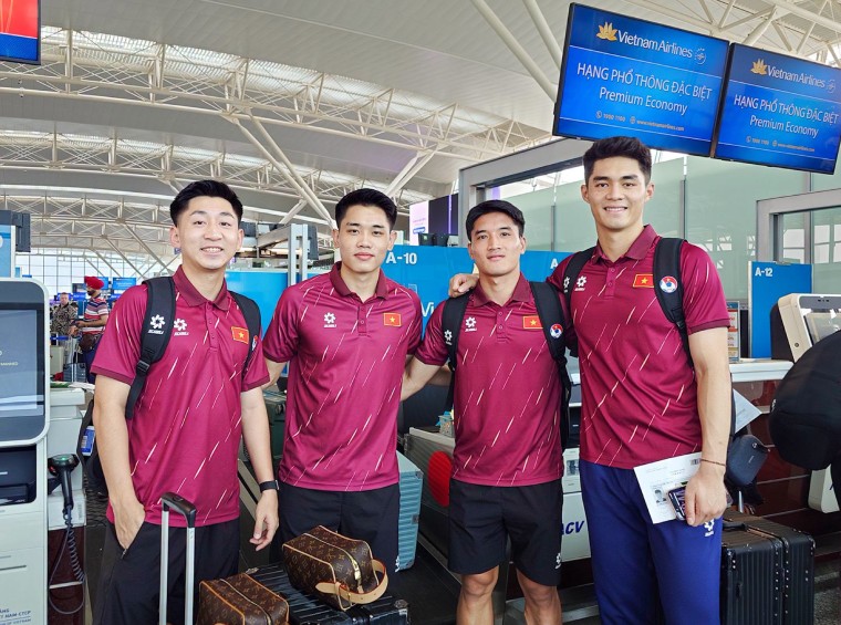 Vietnam national team departs for South Korea for training on the morning of July 2. Photo: VFF