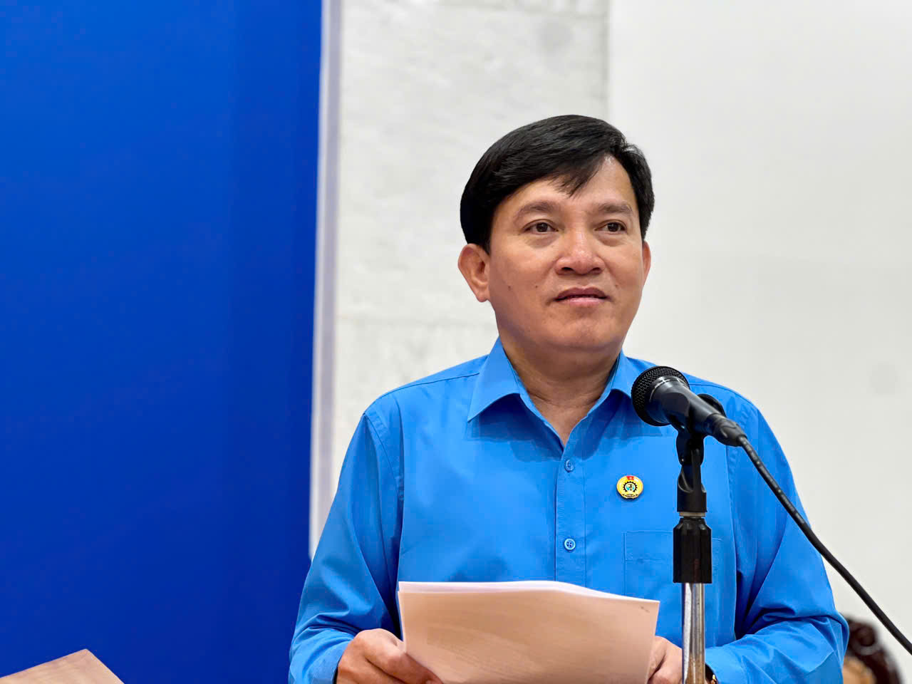 Mr. Nguyen Xuan Hung - Vice President of the Vietnam General Confederation of Labor spoke at the Conference on union member development, establishment of grassroots trade unions in the first 6 months of 2026 and adjustment of targets for 2026. Photo: Minh Huong.