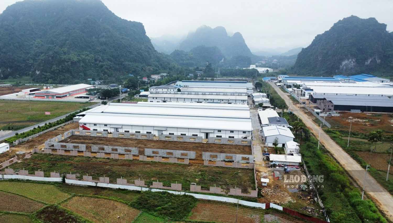 Les zones industrielles de Tuyên Quang ont créé des emplois pour plus de 10 000 travailleurs. Photo: Nguyễn Tùng