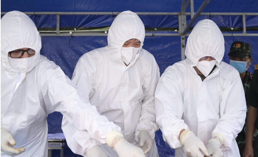 The implementing force has taken samples for 37 unidentified martyrs' graves. Photo: Phuong Vu