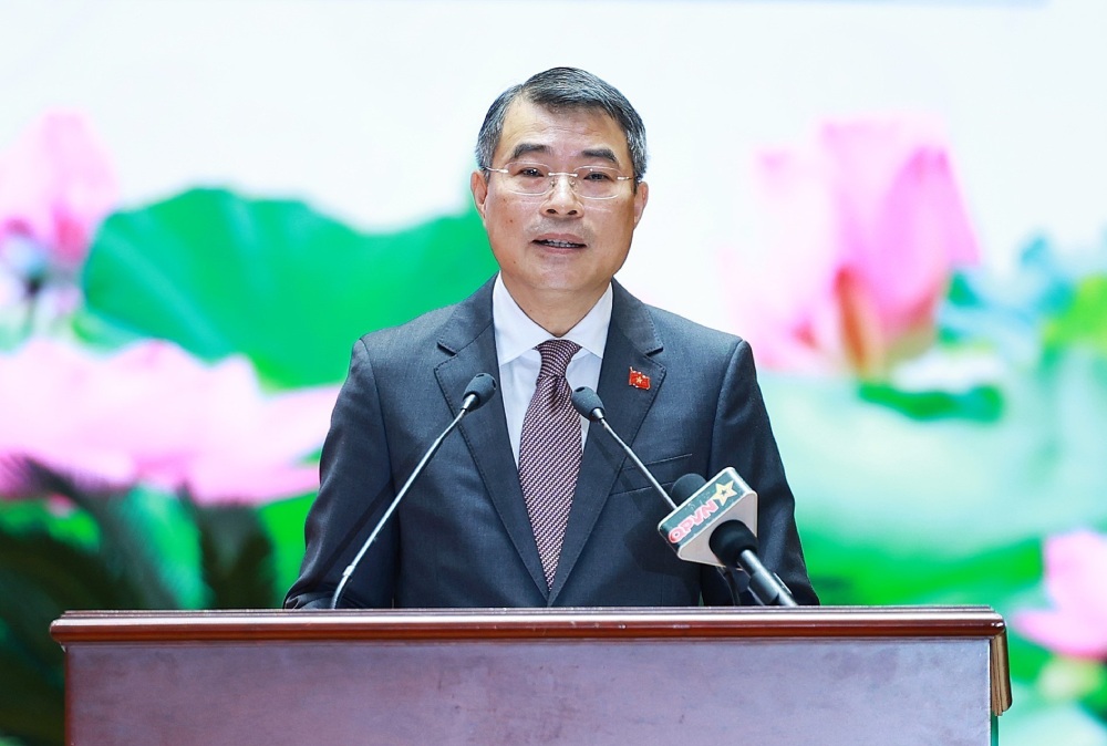Politburo Member, Prime Minister Le Minh Hung noted that it is necessary to continue building a revolutionary, regular, elite and modern army. Photo: VNA