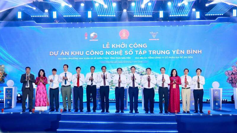 Các đại biểu tham dự lễ khởi công. Ảnh: Thái Nguyên GOP