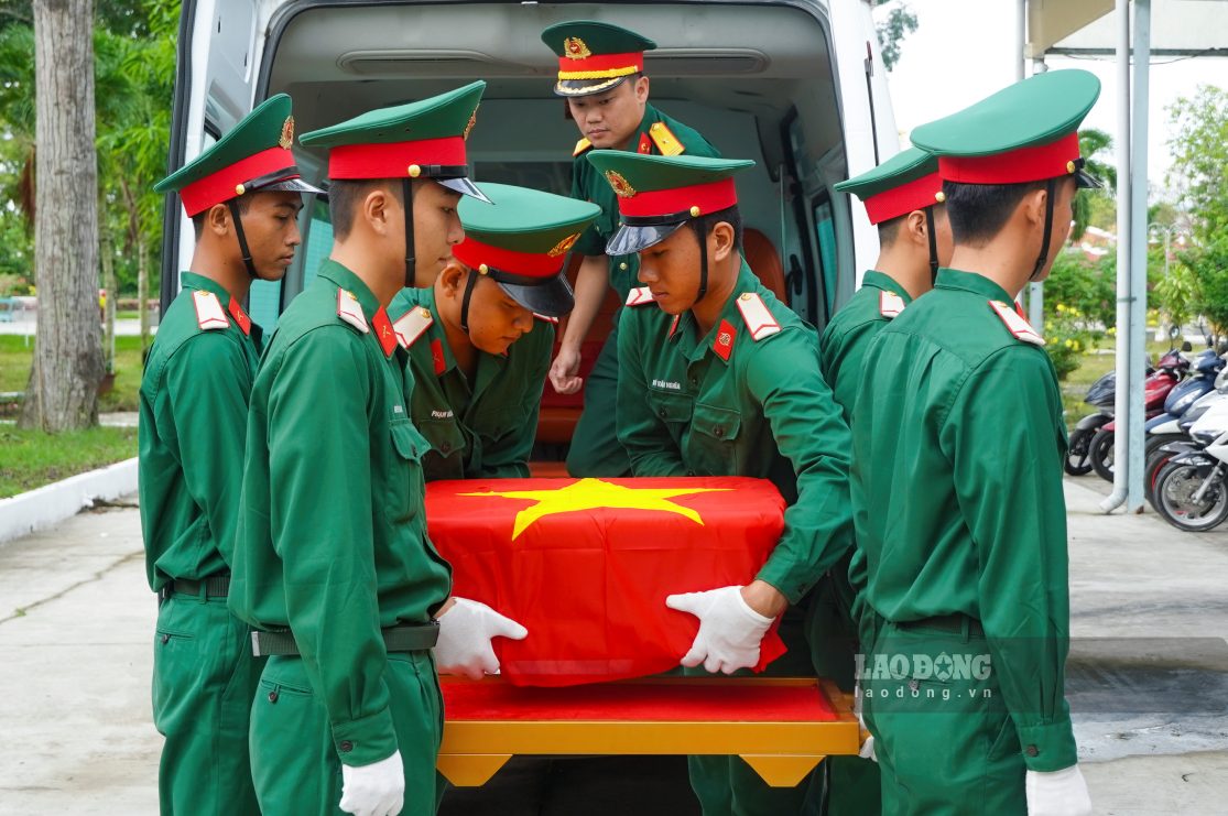 670 mẫu sinh phẩm hài cốt Liệt sĩ tại thành phố được chuyển ra Hà Nội giám định ADN, mở thêm hy vọng xác định danh tính. Ảnh: Tạ Quang
