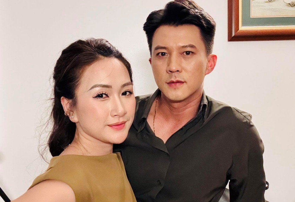 Diễn viên Hà Việt Dũng có hôn nhân viên mãn bên vợ. Ảnh: NVCC
