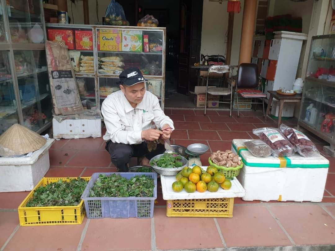 Según las regulaciones actuales, los hogares empresariales con ingresos superiores a 1.000 millones deben declarar impuestos. Foto: Xuyen Dong