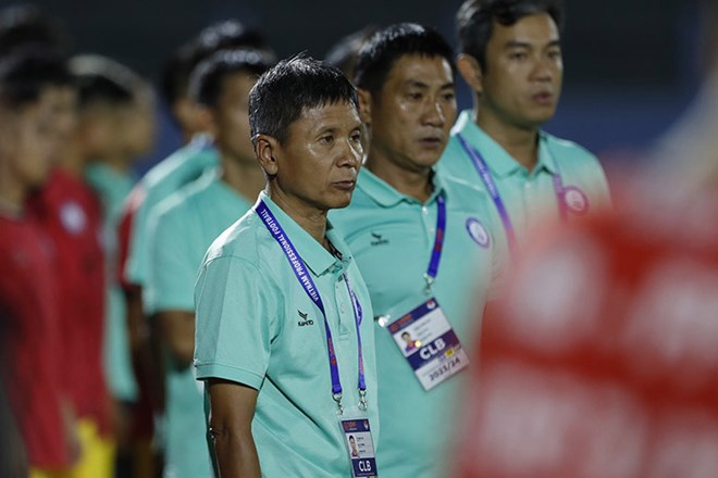 Coach Vo Dinh Tan returns to lead Khanh Hoa club. Photo: Thanh Vu