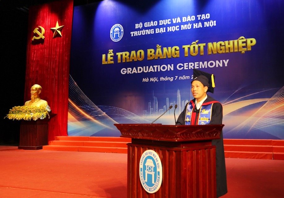 Tân ThS Hoàng Văn Thái phát biểu tại buổi lễ. Ảnh: BTC